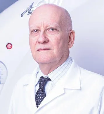 Dr. Oswaldo Vicente